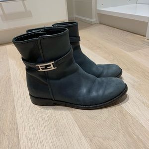 Girls navy Fendi boots - size 31 (equivalent (US) 13)